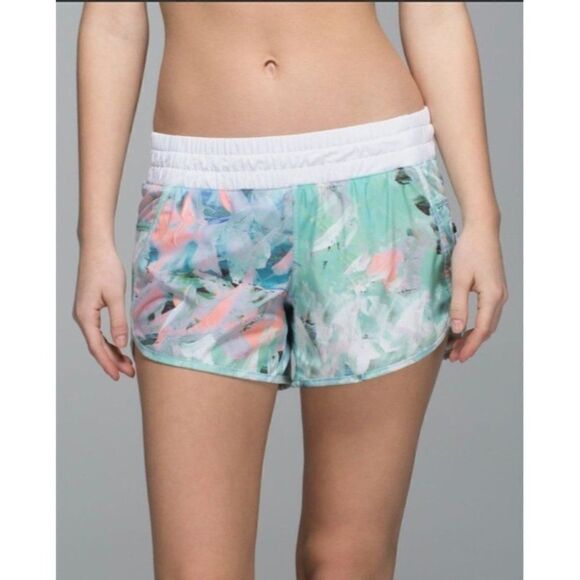 Lululemon Tracker Short III *4-way Stretch Blushed Illusion Multi White Size 4